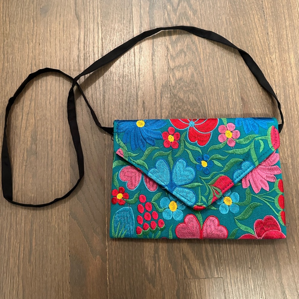 Floral crossbody